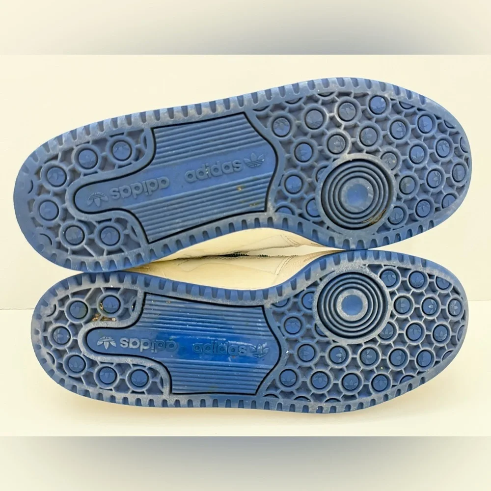 Adidas Kids White and Navy Sneakers -Size 5 - Picture 8 of 10